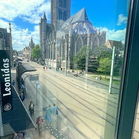 Historic Centre - Belfry & St Nicholas Church View アパート ヘント