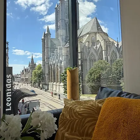 アパート Historic Centre - Belfry & St Nicholas Church View ヘント
